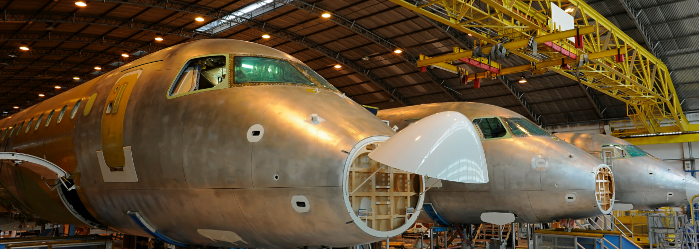 avión en construcción